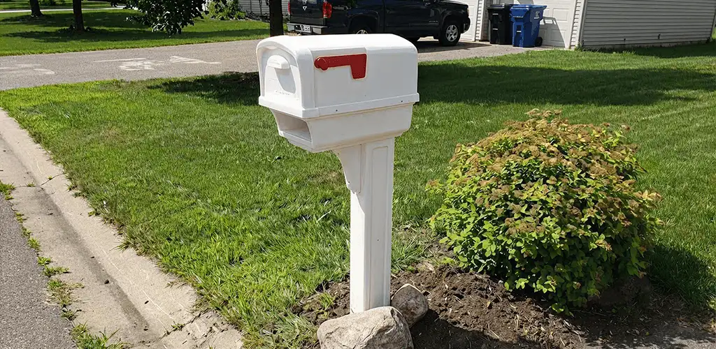 Mailbox installation for a residential curbside mailbox in Marietta, GA
